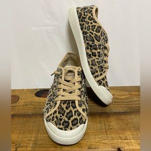 Blowfish Malibu Leopard Animal Print 7 Sneakers